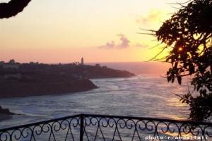 غروب الشمس على ساحل  دليس