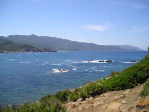 Vue sur la plage Chetaibi à l'Ouest de la baie de Skikda