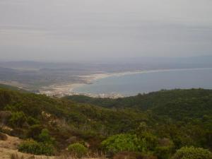Vue sur la commune et la plage d'El-Marsa
