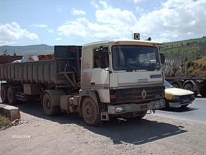 Camion Transportant 2 Blocs de Marbre à Fil Fila