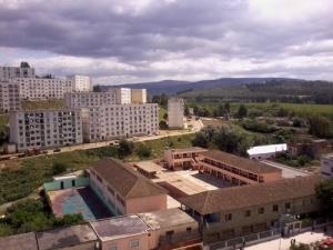 Vue sur le CEM  Echihab  au centre ville la commune  Ramdane Djamel