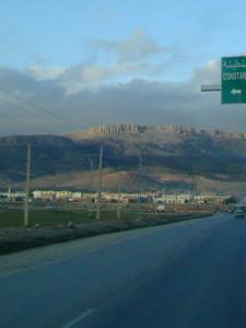 مدخل مدينة أم البواڨي