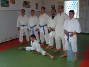 تلاميذ مدرسة الكاراتيه ببلدية المروج (3)