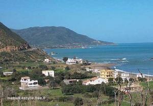 شاطئ بلدية  أزفون