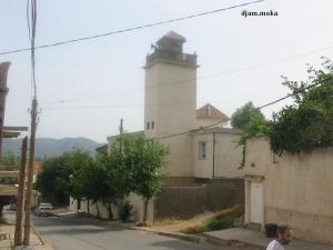 صورة من مسجد  التوبة  بمدينة تيزي وزو