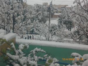 مدينة  بوخضرة  تحت الثلوج