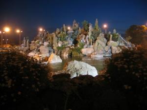 Architecture Rocheuse dans un Rond Point de Sidi Belabbes