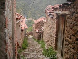 الأحياء القديمة لقرية  المشطة  بولاية بجاية