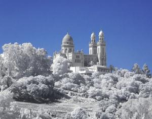 Basilique Saint Augustin sous la neige