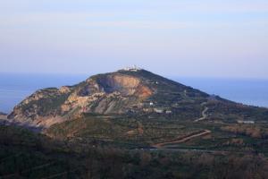 Un Phare sur la Côte de Annaba (Ras El hamra, Cap de Garde)