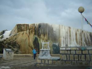 Les Eaux Bouillonnantes de Hammam Meskhoutine dans la wilaya de Guelma