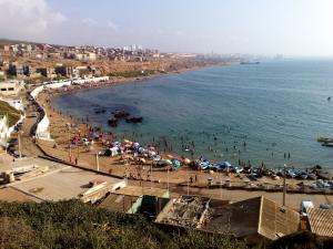 صورة شاملة لشاطئ  سيد المجدوب  (ولاية مستغانم)