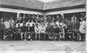 تلاميذ من المدرسة المتوسطة لمدينة  ڨديل  (1945 ـ 1950)