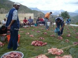 الوزيعة بمناسبة عيد الأضحى في قرية  أغلاد  (بلدية المروج) 15