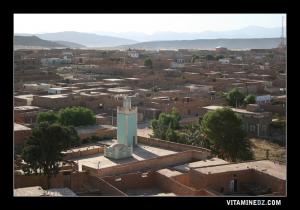 منظر شامل لوسط مدينة  عسلة  و المسجد العتيق