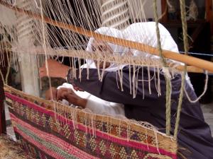 نسج الزرابي بقرية  بني سنوس  (ولاية تلمسان)