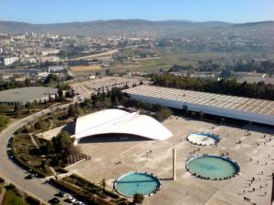 Esplanade et Auditorium à l'Université Mentouri (Wilaya de Constantine)