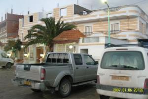 CAFE TEDJ PRES DU MARCHE DE VOITURES (COMMUNE DE HAMMA BOUZIANE)