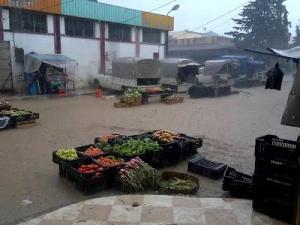 Vente de fruits et légumes à Tablat