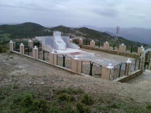 Stèle Commémorative à Médéa