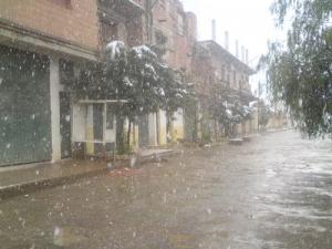 Neige sur la ville Médéa