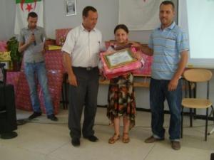 حفل نهاية السنة بثانوية مدينة  دراع قبيلة  و تسليم الجوائز (4)