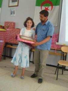 حفل نهاية السنة بثانوية مدينة  دراع قبيلة  و تسليم الجوائز (9)