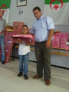 حفل نهاية السنة بثانوية مدينة  دراع قبيلة  و تسليم الجوائز (21)