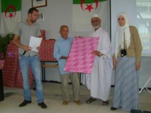 حفل نهاية السنة بثانوية مدينة  دراع قبيلة  و تسليم الجوائز  75