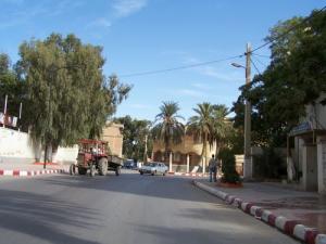 Une allé au centre ville de Sidi Aissa