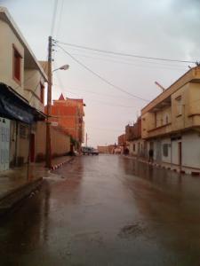 Le centre ville de Berhoum sous la pluie