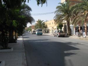 Avenue  Si el Haoues  à côté de la Faculté de la Pétrochimie