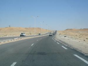 Une Autoroute à Double Voie près de Hassi Messaoud