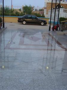 Parvis de l'Hôtel Hyatt Regency