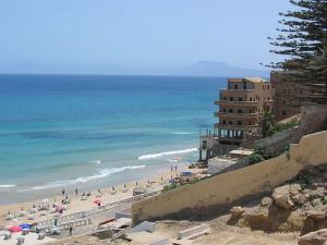 La Plage de Ain El Turk en Saison Estivale