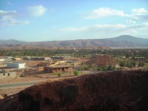 صورة من ضواحي مدينة  تيوت