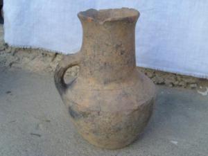 أواني طينية قديمة 1