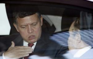 Jordan's King Abdullah II talks to Algeria's President Abdelaziz
