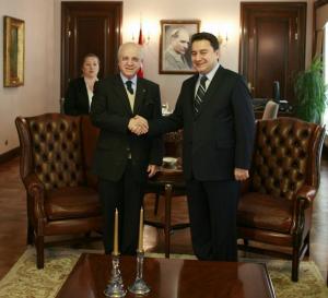 Turkey's Foreign Minister Ali Babacan (R) and Algeria's Foreign