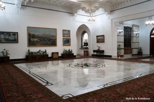 Le Hall de la présidence à El Mouradia