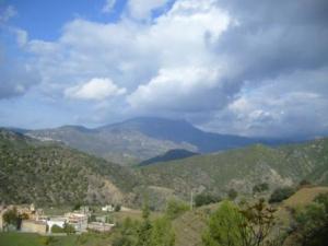 قرية بضواحي بلدية  المروج  (1)