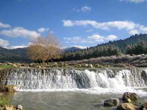 شلالات سد العرش ببلدية  يابوس