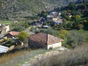 قرية  المروج  في فصل الخريف