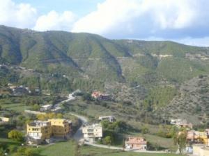 قرية بضواحي بلدية 