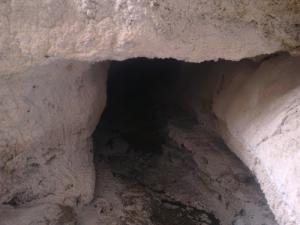 Une Grotte dans la montagne du Sel (El Bayadh)