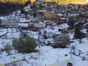 الثلوج تغطي مدينة  المروج  1