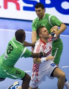 اللاعب الجزائري لكرة اليد  عبد الرزاق حماد  2