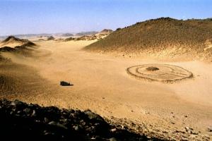 Tombe Néolithique à Illizi