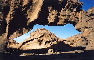 L'Arche Dormante dans la région de  Tin Tazarift (Parc National du Tassili)