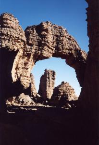 Arche de Imestar à Tin Tazarift (Parc National du Tassili)